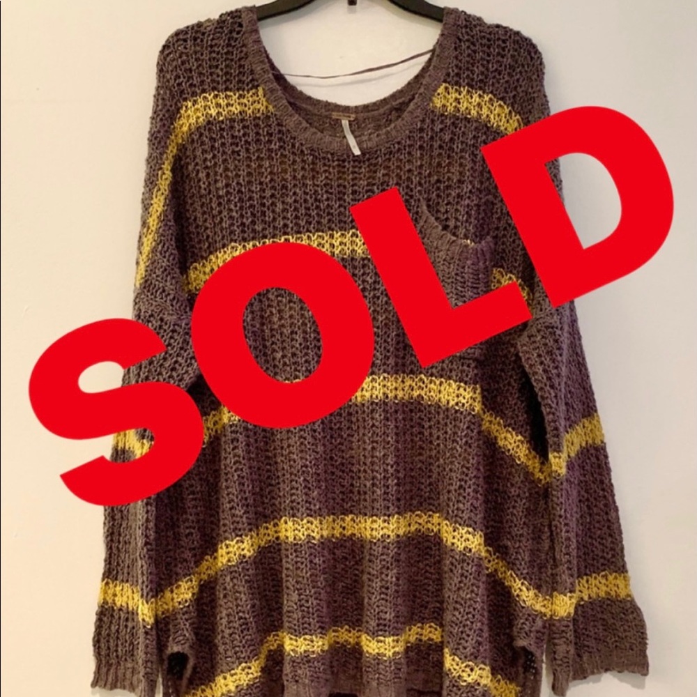 ON HOLD FOR @Kate_Ritter Free People Sweater🐝